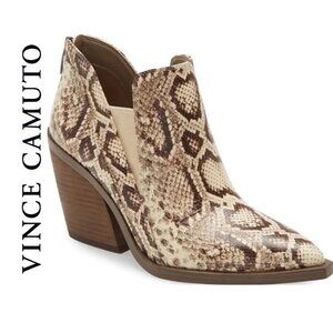 NWOB ~ VINCE CAMUTO REPTILE LEATHER BOOTIES sz 9.5